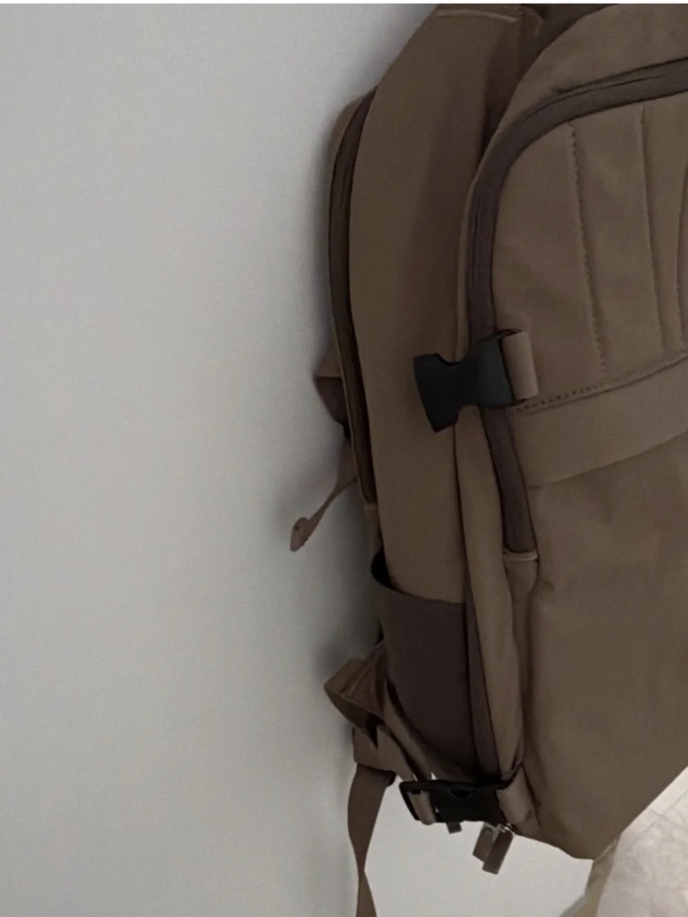 Case Logic Brown Camera Backpack w/ Adjustable Fit & Accessory Compartments F fa